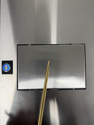 Demagnetizer removing magnetism