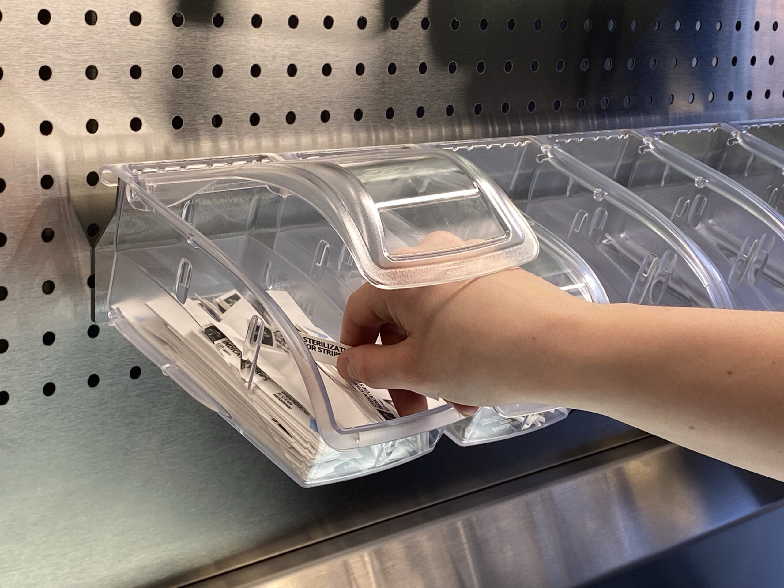 Place Internal CI and Wicking Material: Chemical Indicator Placement